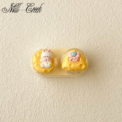 Cute cartoon bear contact lens case.（random）